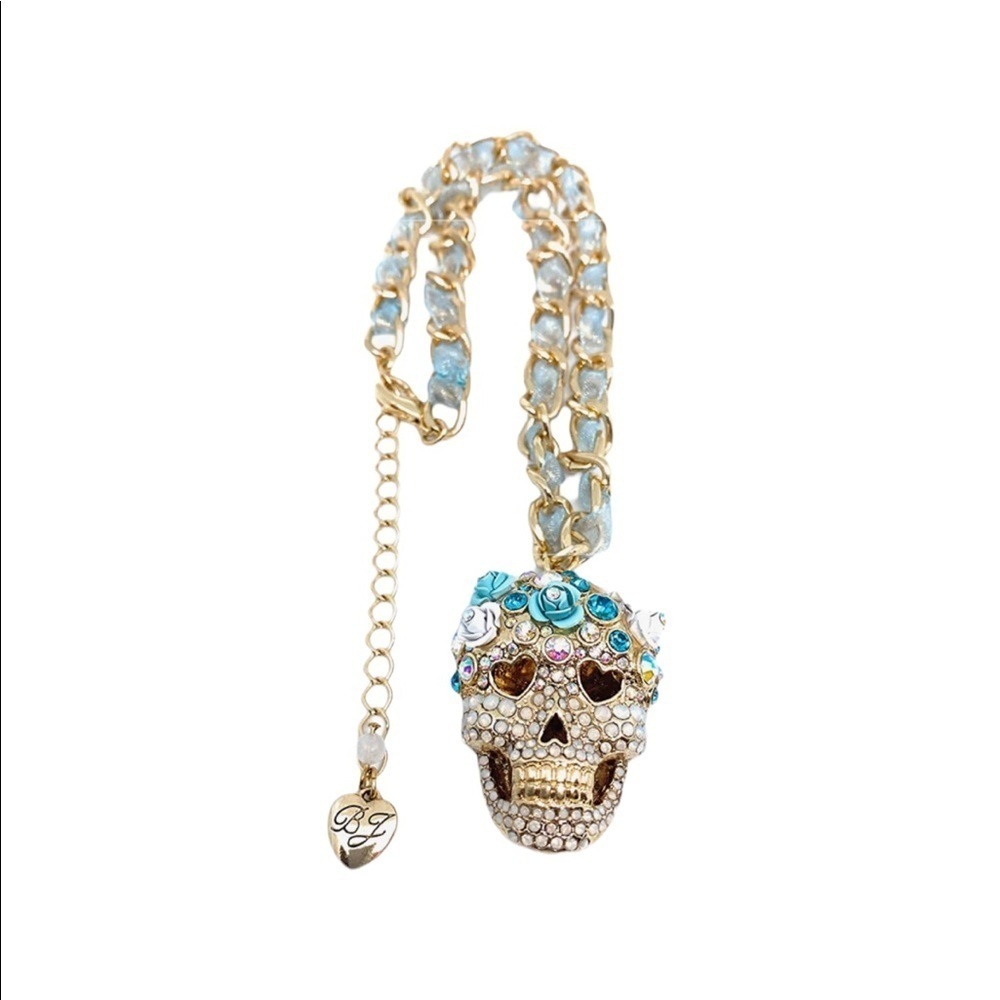 BETSEY JOHNSON BLUE RIBBON CHAIN CRYSTAL SUGAR SKULL NECKLACE/PENDANT